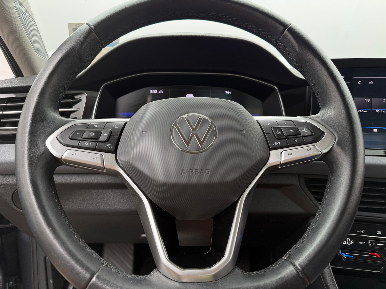 Thumbnail: 2025 Volkswagen Jetta - 4