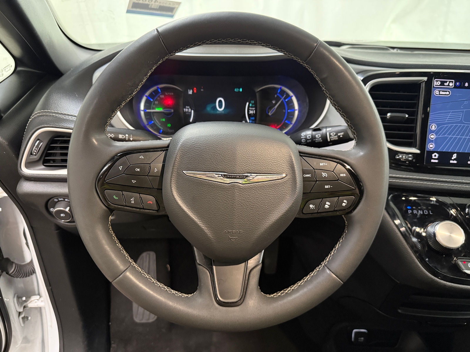 Thumbnail: 2024 Chrysler Pacifica - 4