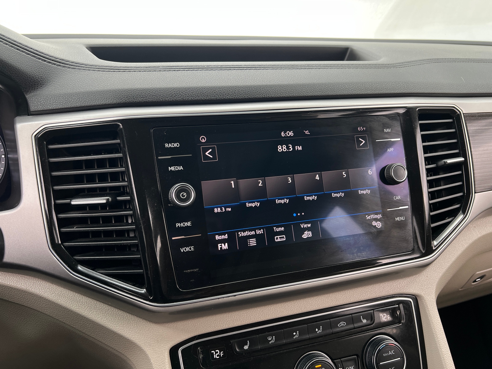 Thumbnail: 2019 Volkswagen Atlas - 3