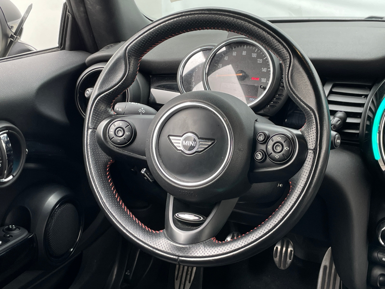 Thumbnail: 2016 MINI Cooper Hardtop - 4