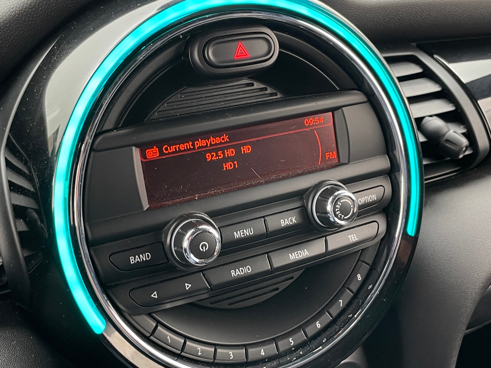 Thumbnail: 2016 MINI Cooper Hardtop - 3
