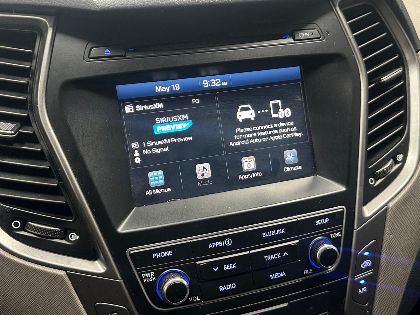 Thumbnail: 2018 Hyundai Santa Fe - 4