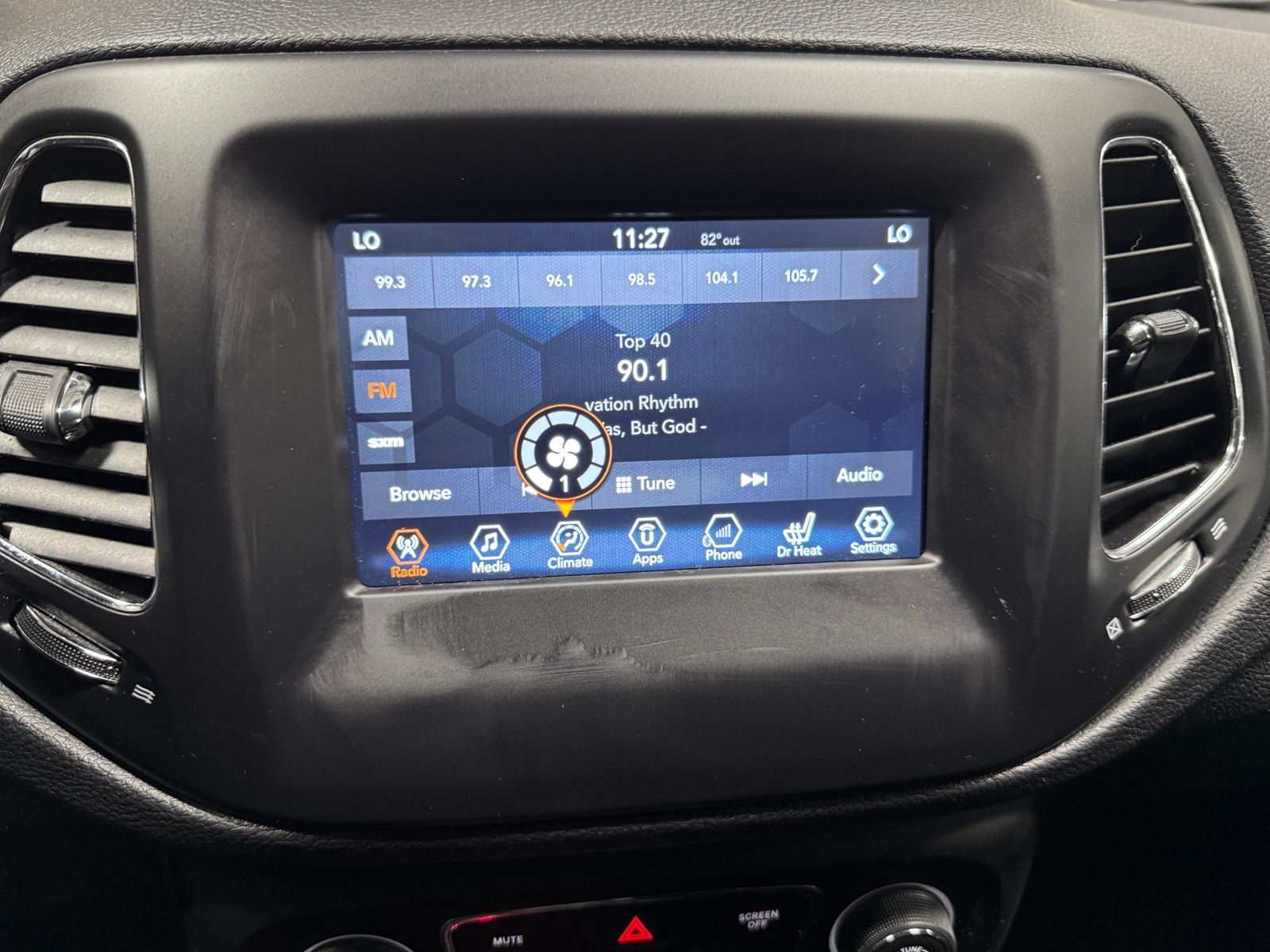 Thumbnail: 2018 Jeep Compass - 4