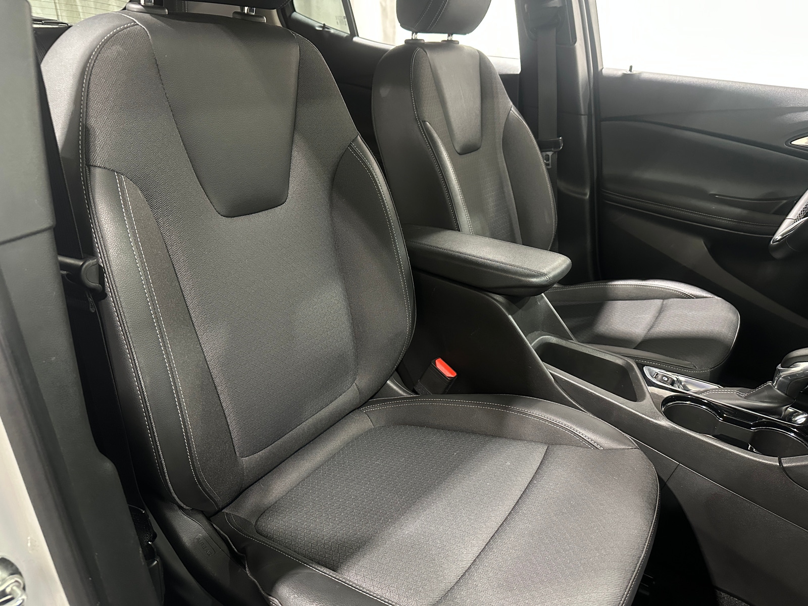 Thumbnail: 2025 Buick Encore GX - 2