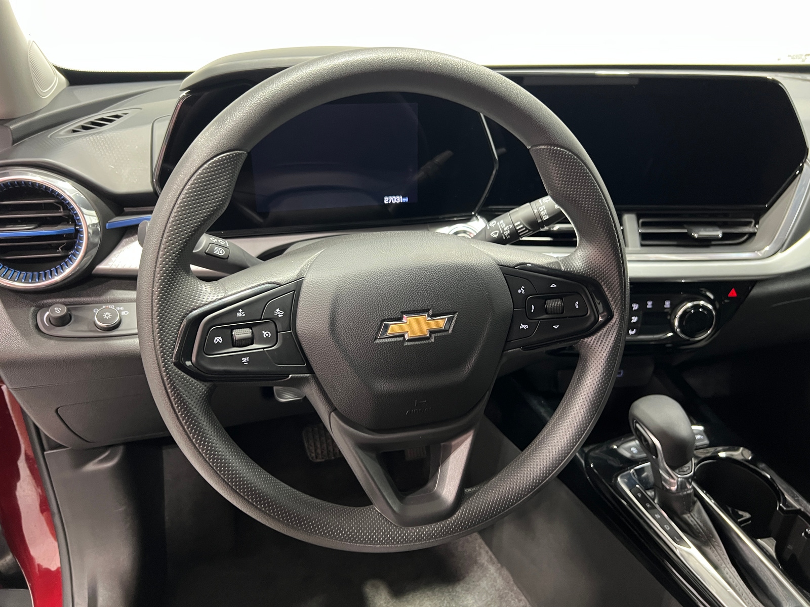 Thumbnail: 2025 Chevrolet Trax - 5