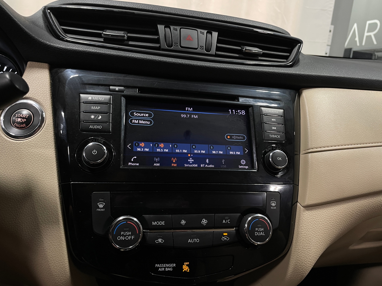 Thumbnail: 2019 Nissan Rogue - 4