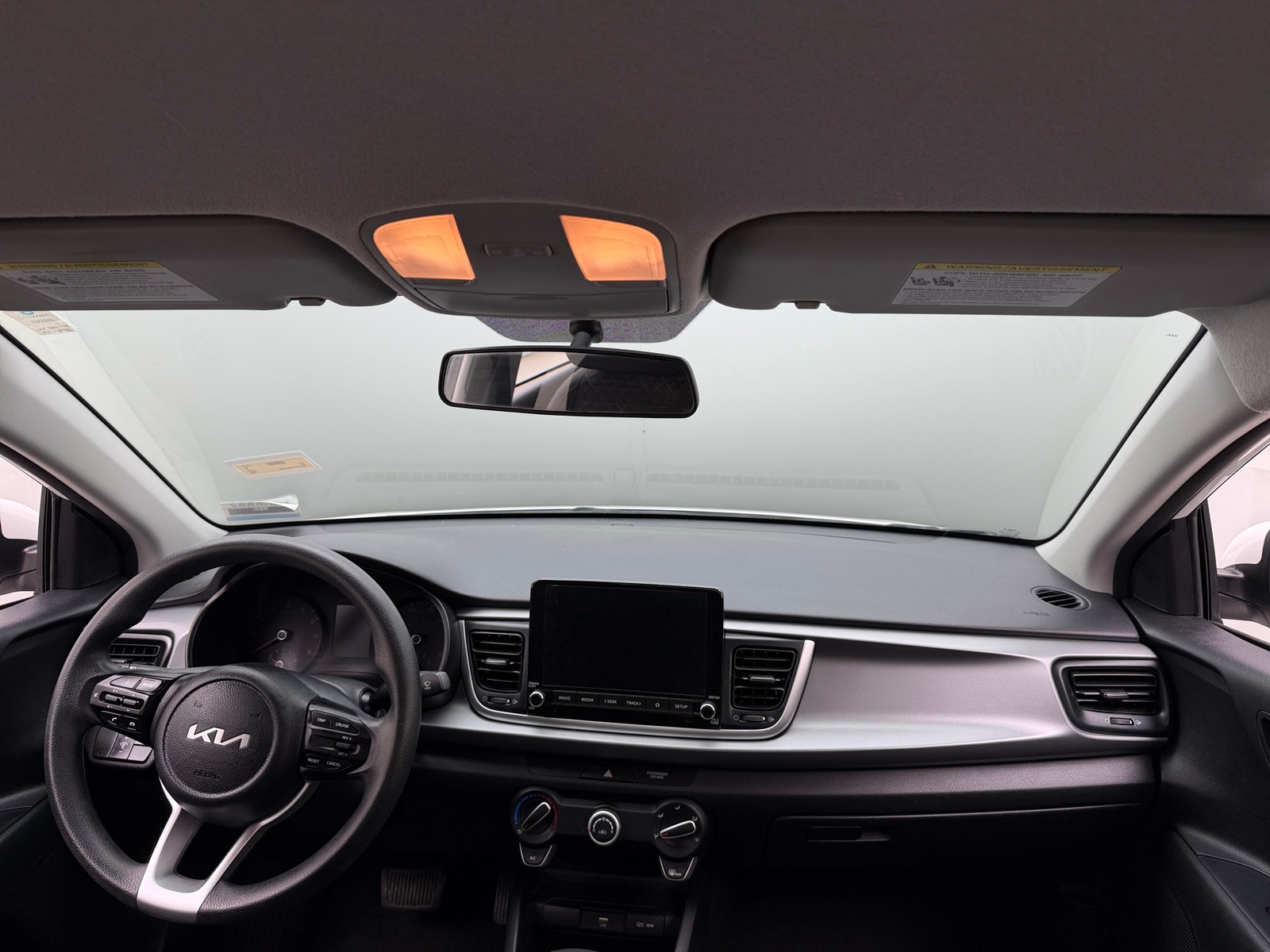 Thumbnail: 2022 Kia Rio - 3