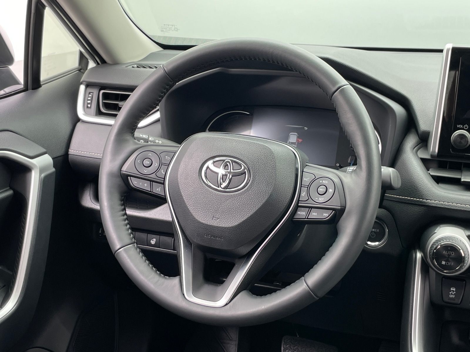 Thumbnail: 2025 Toyota RAV4 - 5