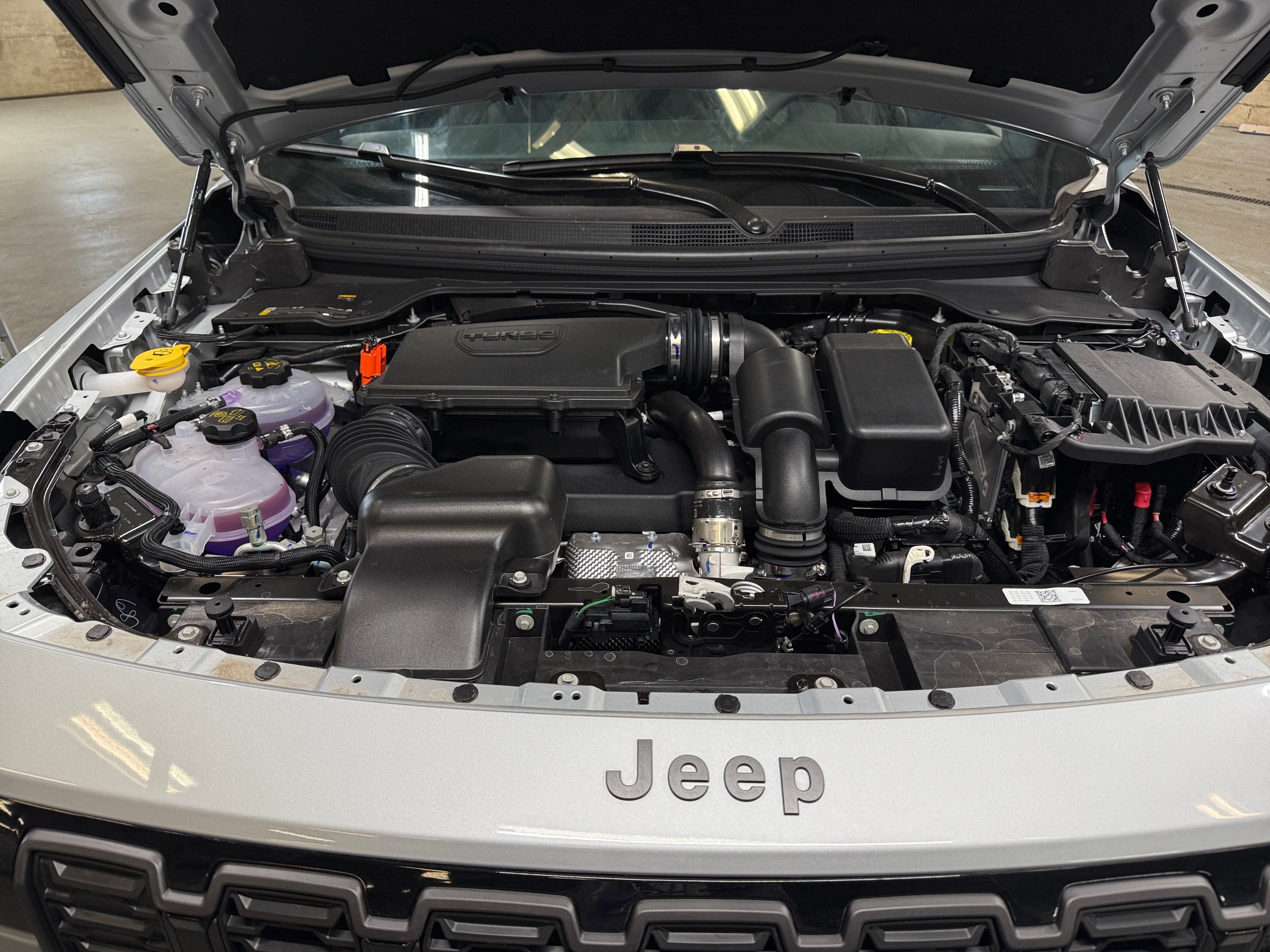 2026 Jeep Cherokee Laredo HEV 4X4's photo