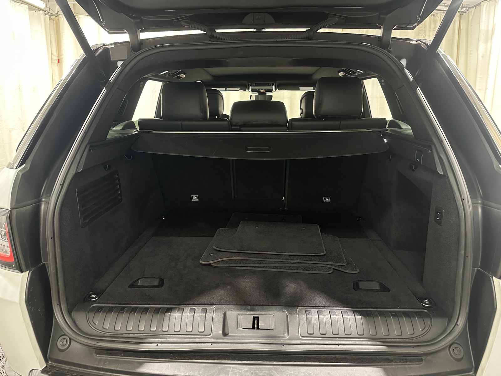 Thumbnail: 2018 Land Rover Range Rover Sport - 6