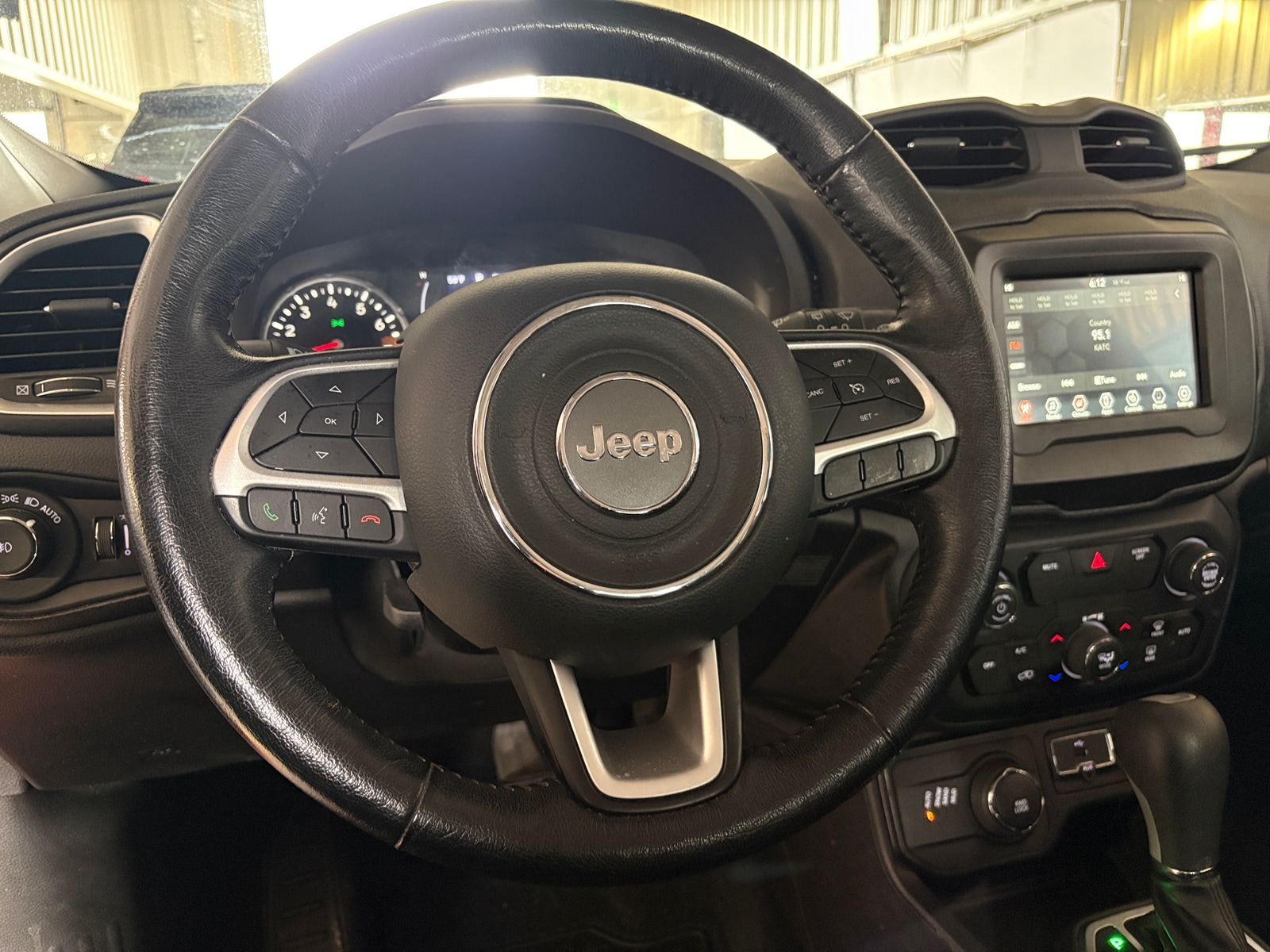 Thumbnail: 2020 Jeep Renegade - 5