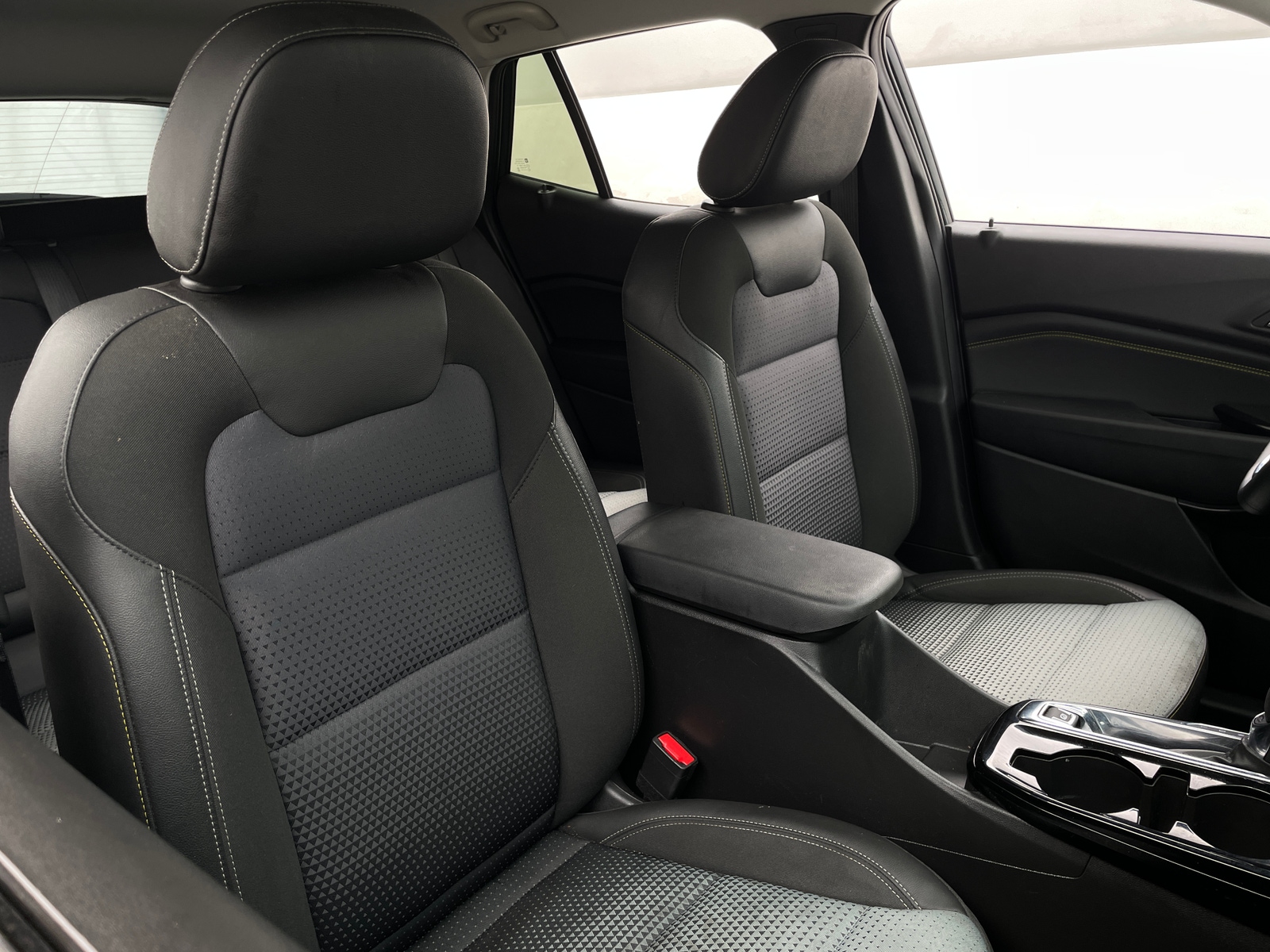 Thumbnail: 2025 Chevrolet Trax - 2