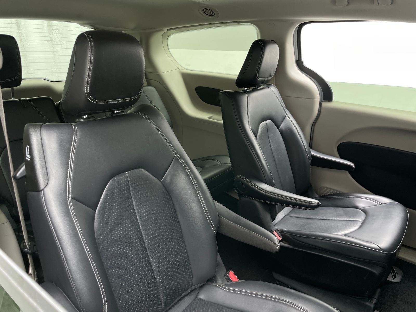 Thumbnail: 2024 Chrysler Pacifica - 5