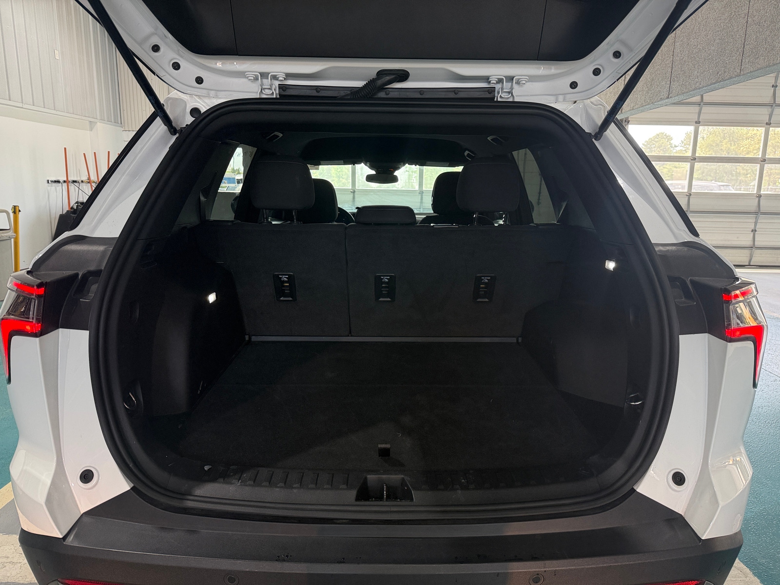 Thumbnail: 2025 Chevrolet Equinox - 6