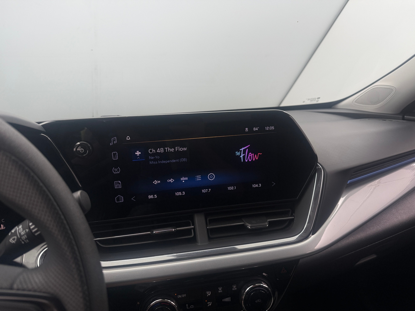 Thumbnail: 2025 Chevrolet Trax - 4