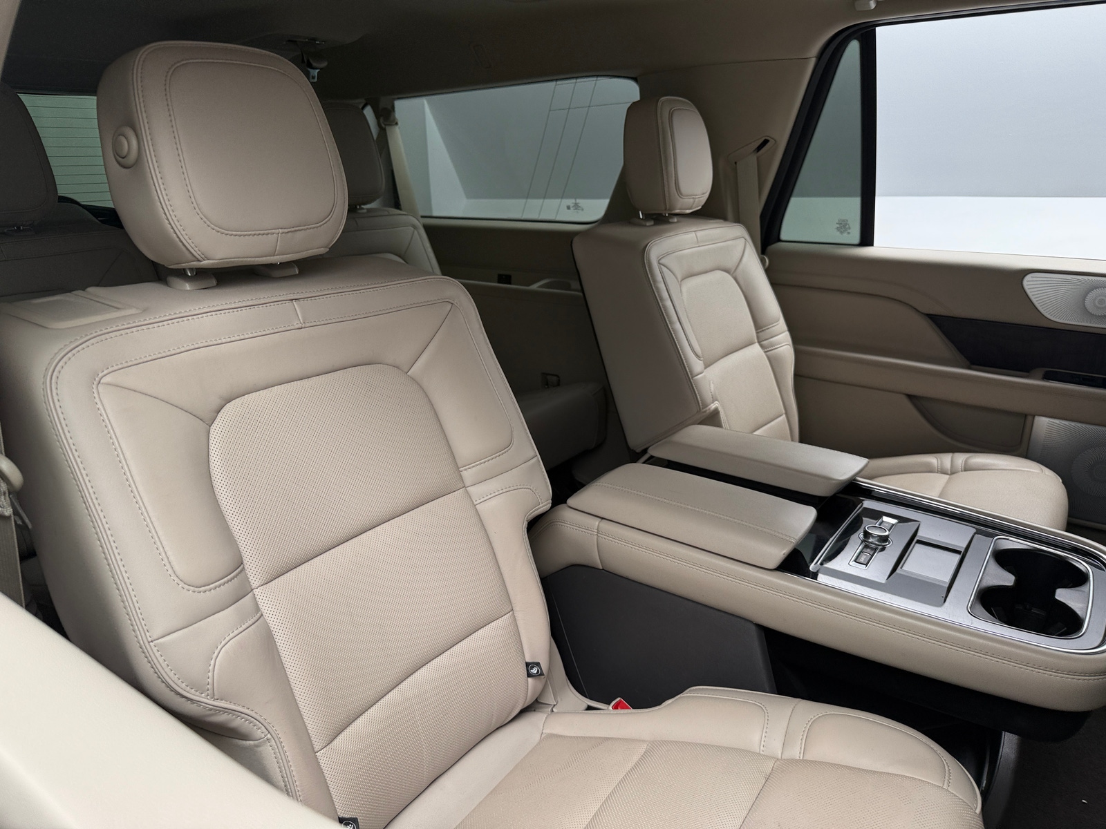 Thumbnail: 2019 Lincoln Navigator L - 5
