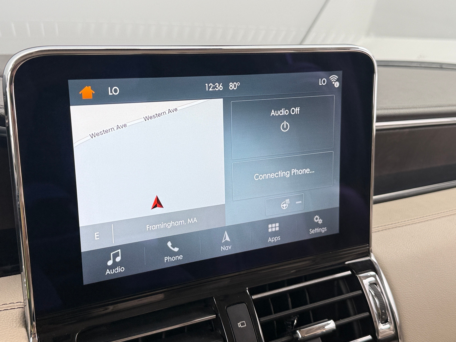 Thumbnail: 2019 Lincoln Navigator L - 3