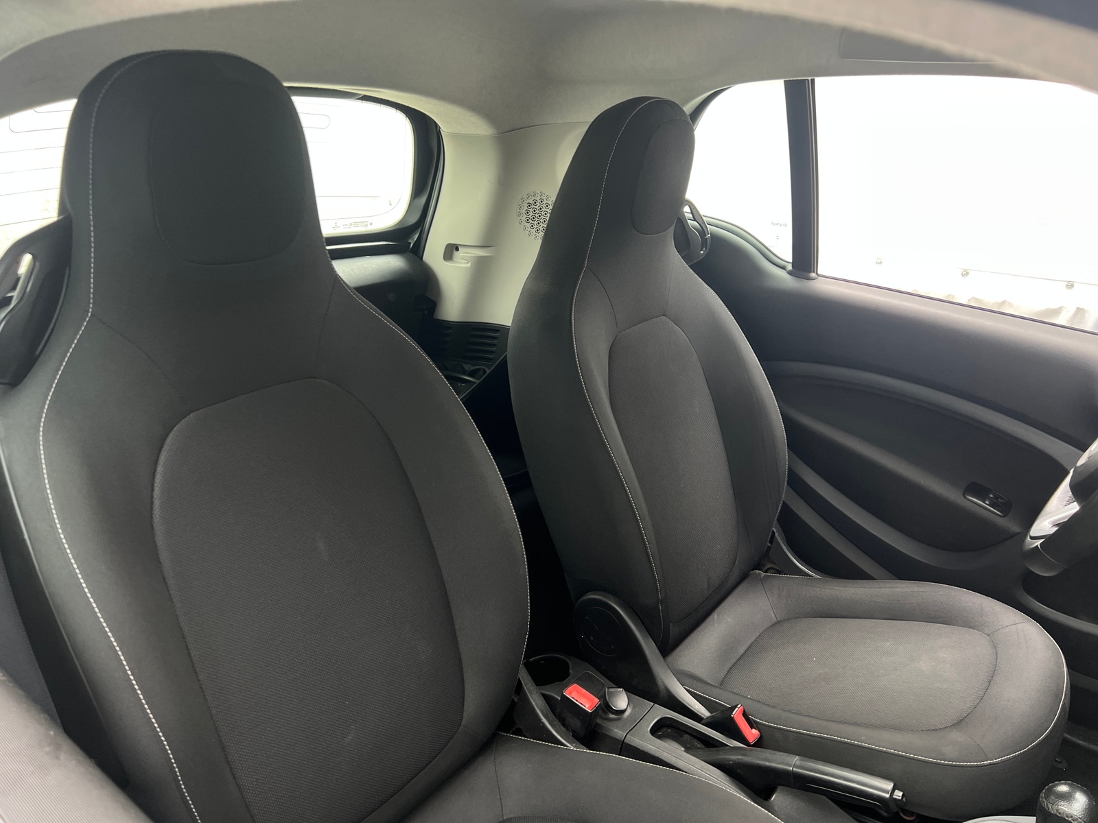 Thumbnail: 2018 smart fortwo - 2