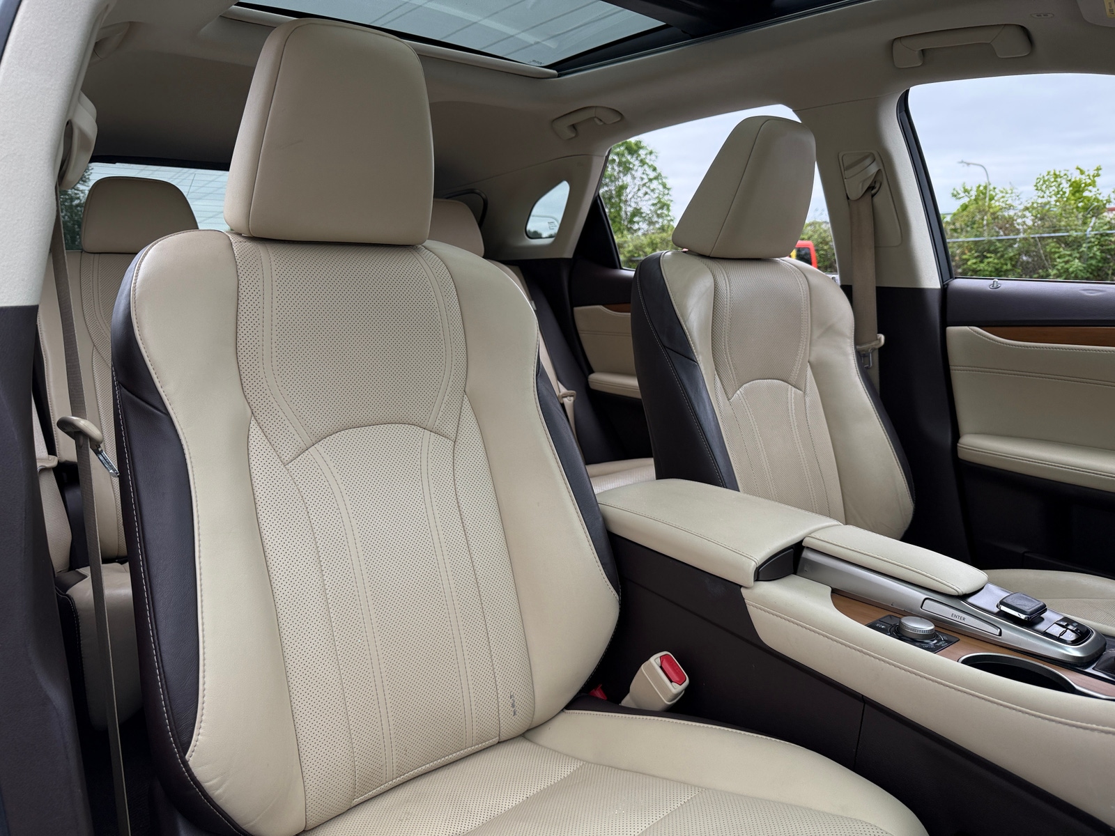 Thumbnail: 2017 Lexus RX - 2