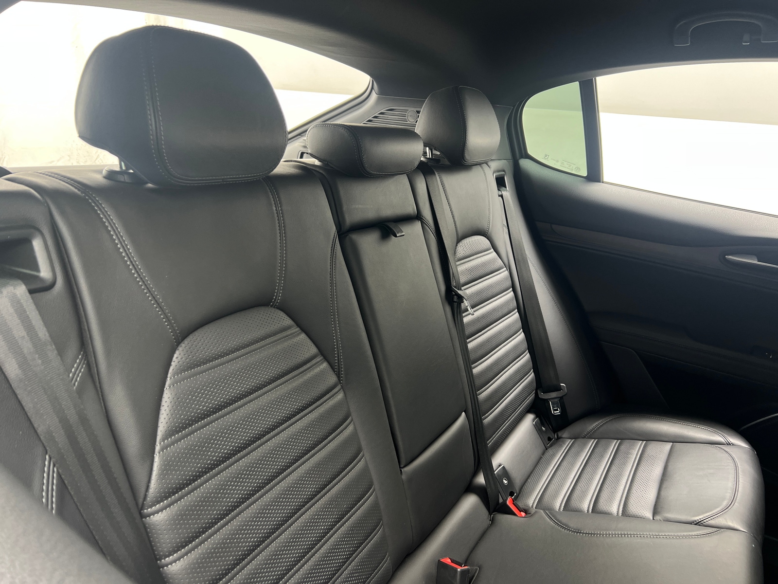 Thumbnail: 2018 Alfa Romeo Stelvio - 5