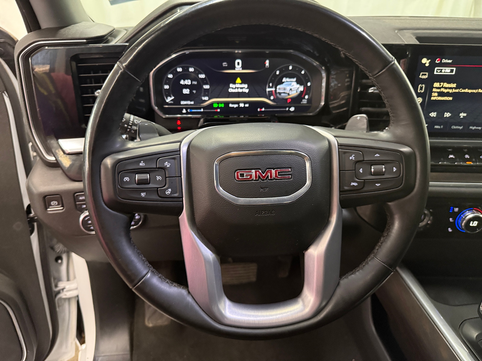 Thumbnail: 2023 GMC Sierra 1500 - 4
