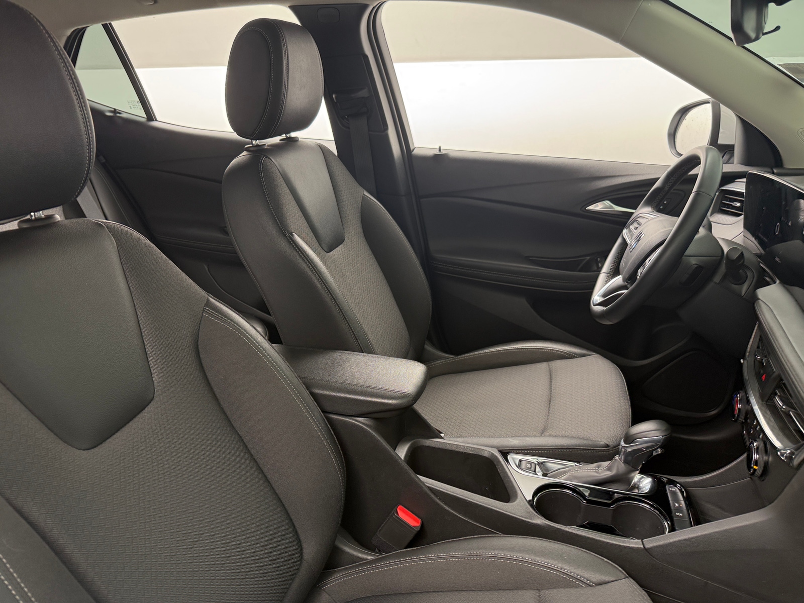 Thumbnail: 2025 Buick Encore GX - 2