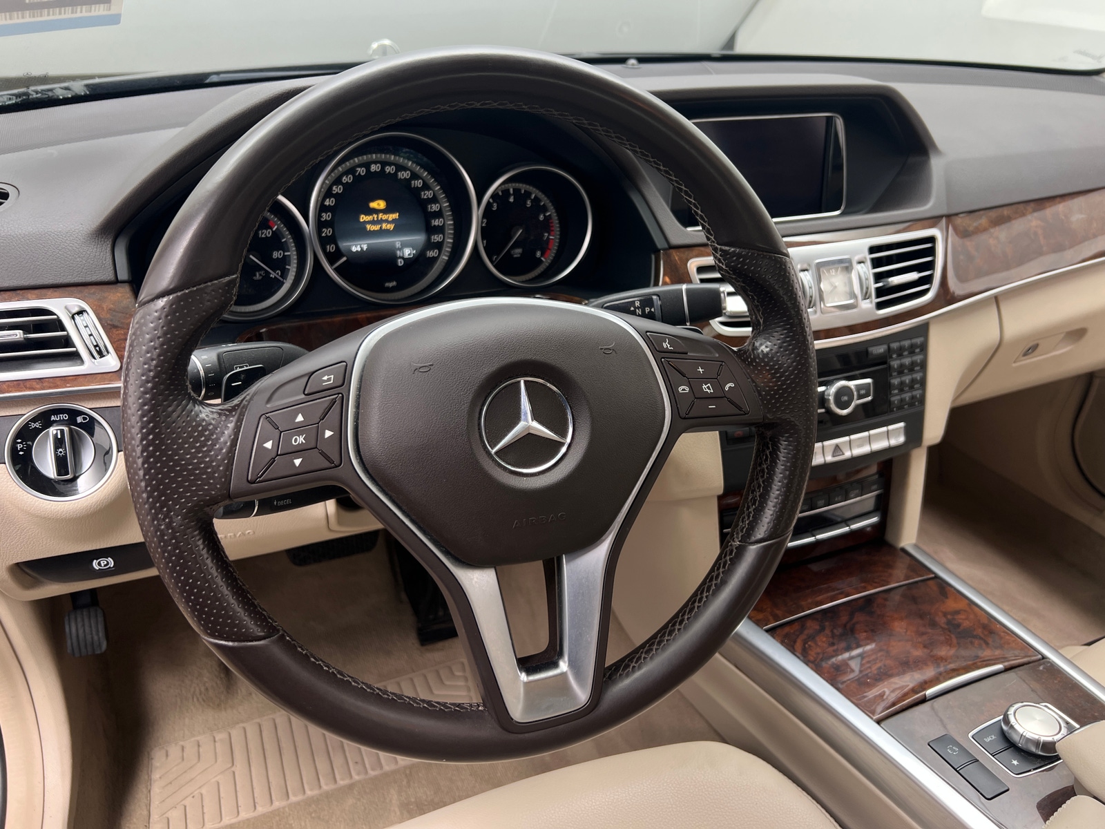 Thumbnail: 2014 Mercedes-Benz E-Class - 4