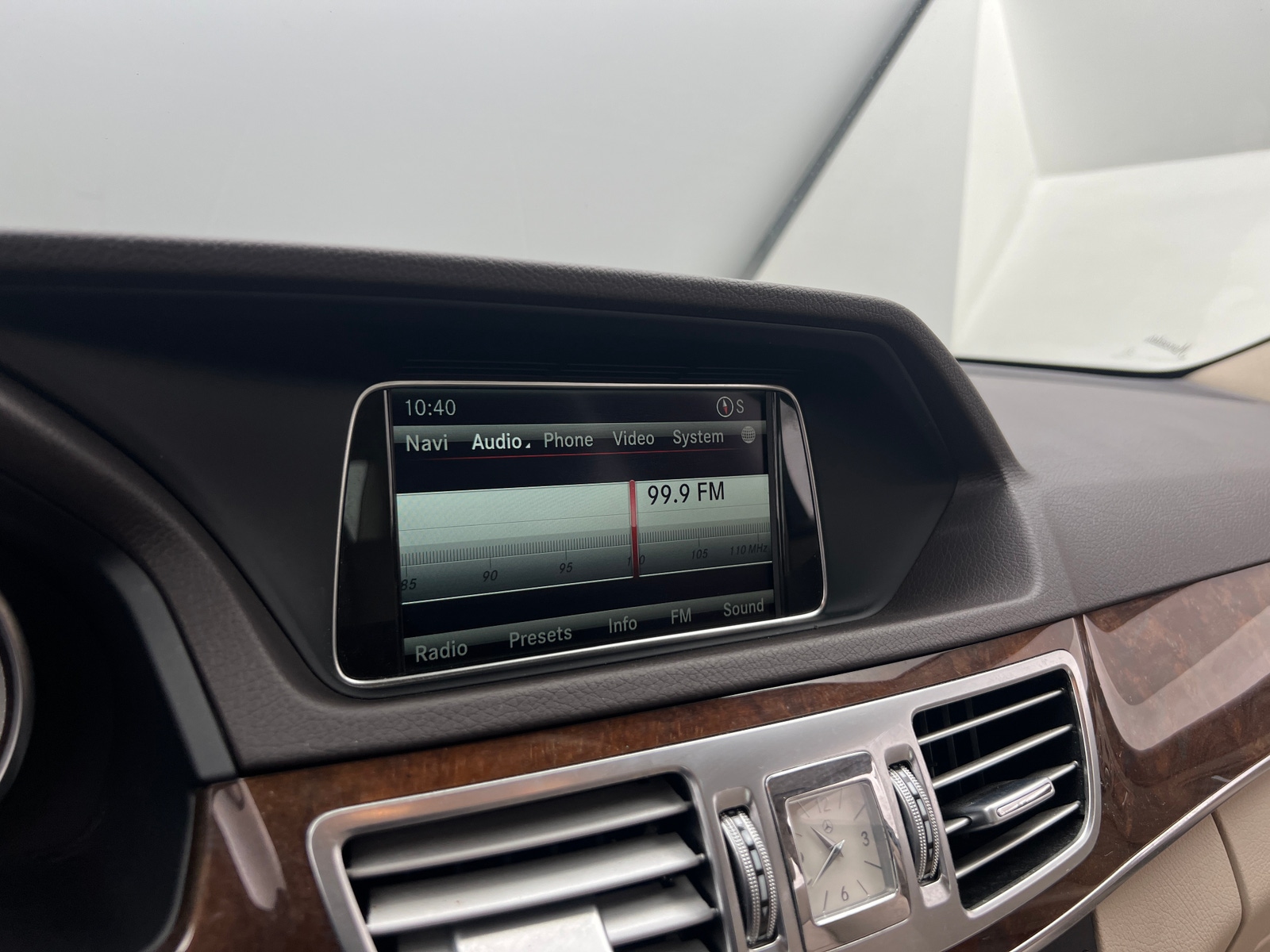 Thumbnail: 2014 Mercedes-Benz E-Class - 3