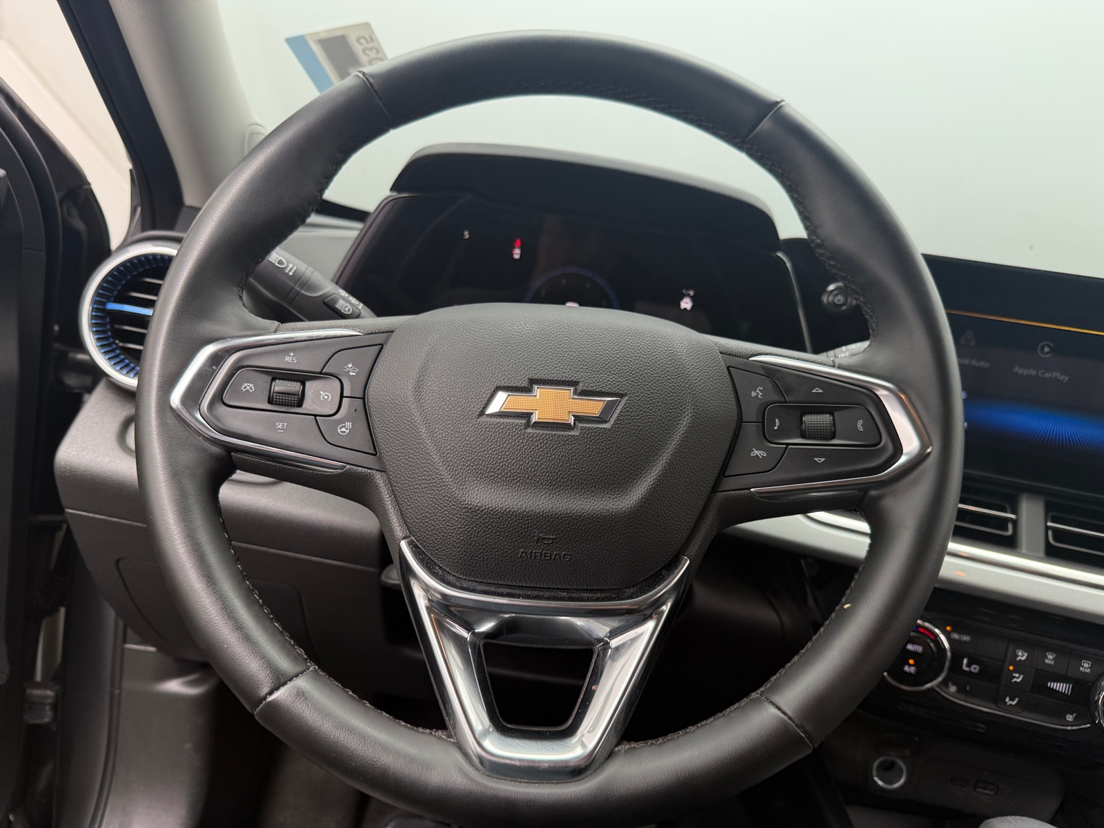 Thumbnail: 2025 Chevrolet Trax - 5