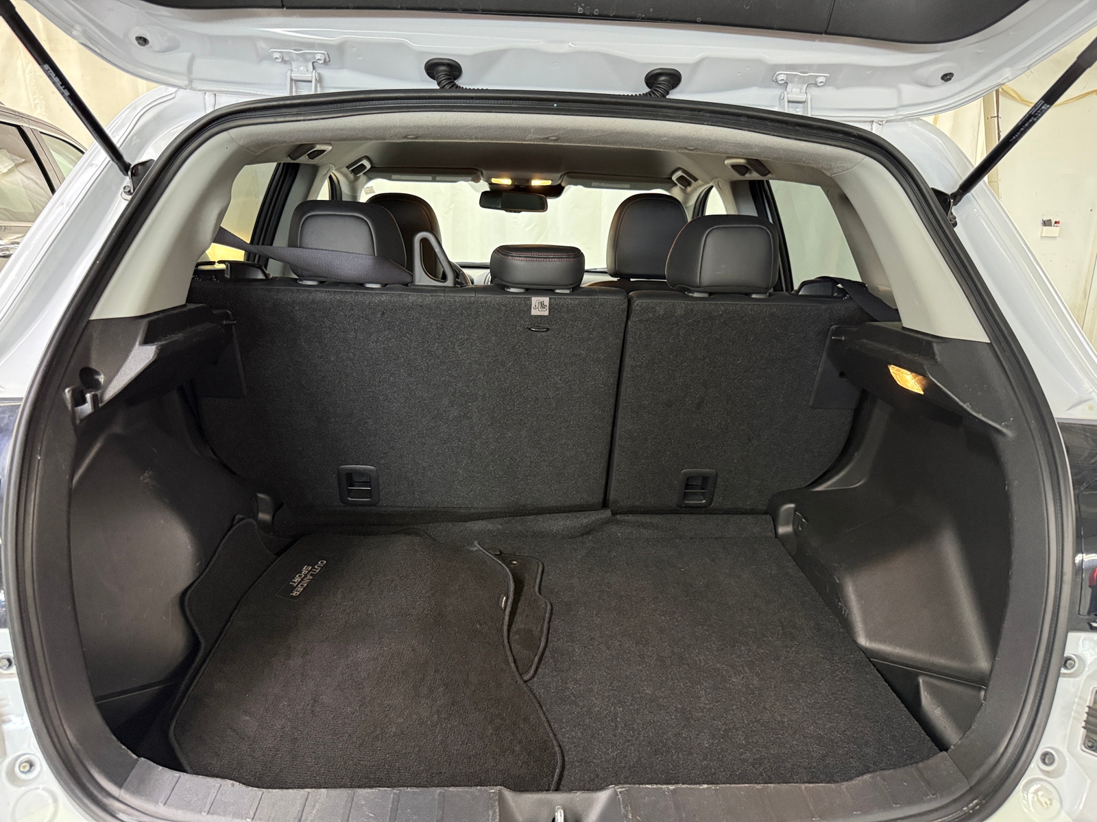 Thumbnail: 2024 Mitsubishi Outlander Sport - 6