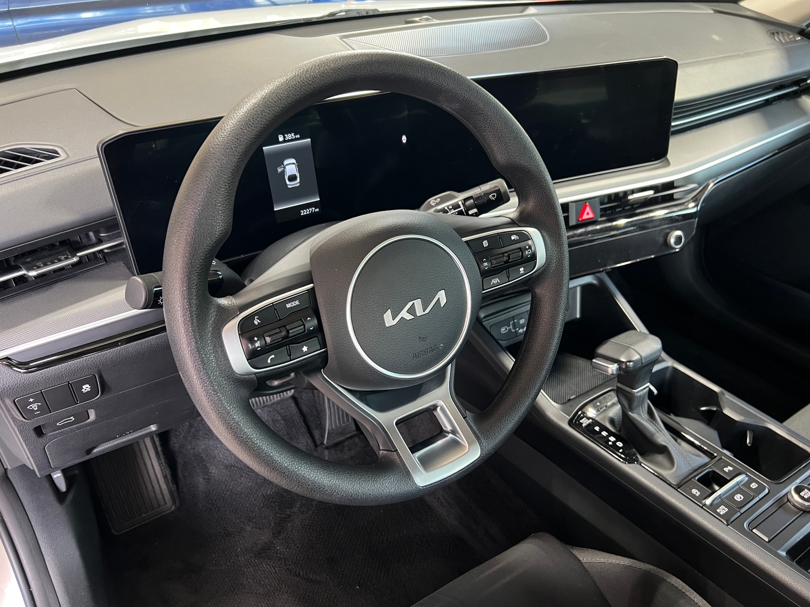 Thumbnail: 2025 Kia K5 - 5