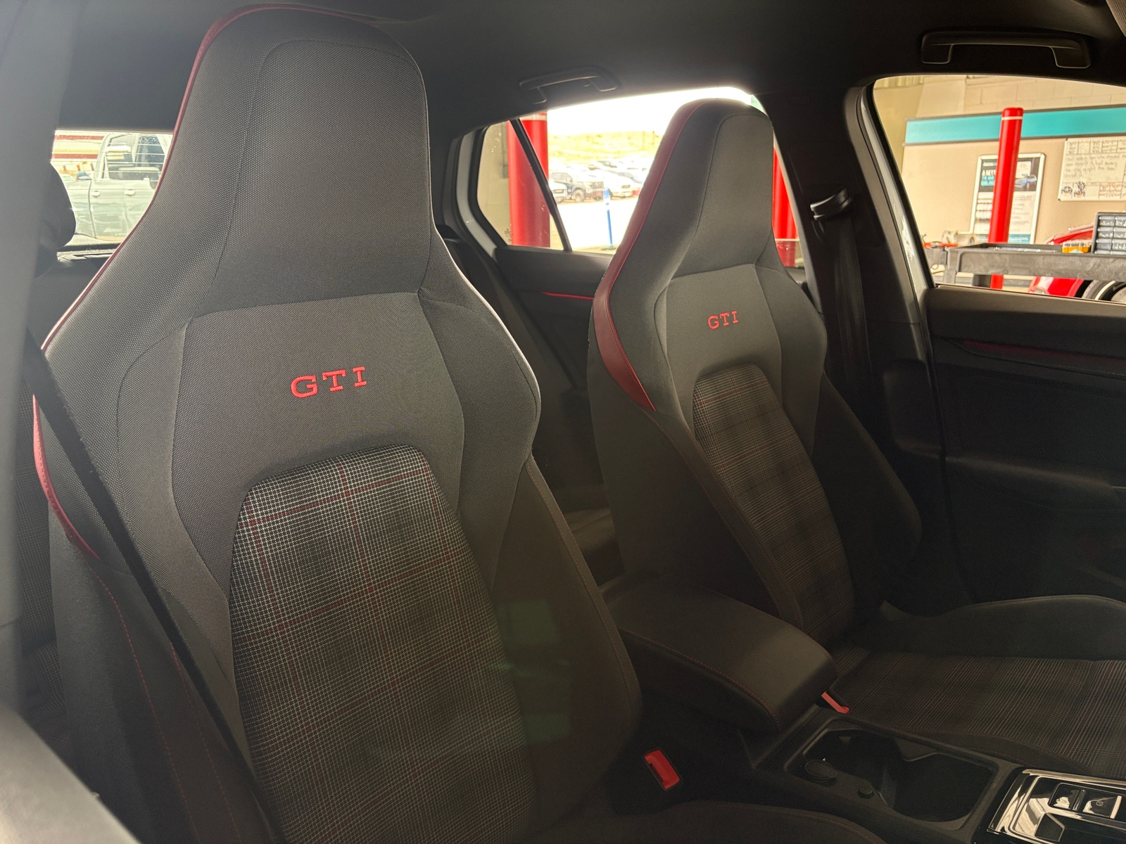 Thumbnail: 2024 Volkswagen Golf - 2