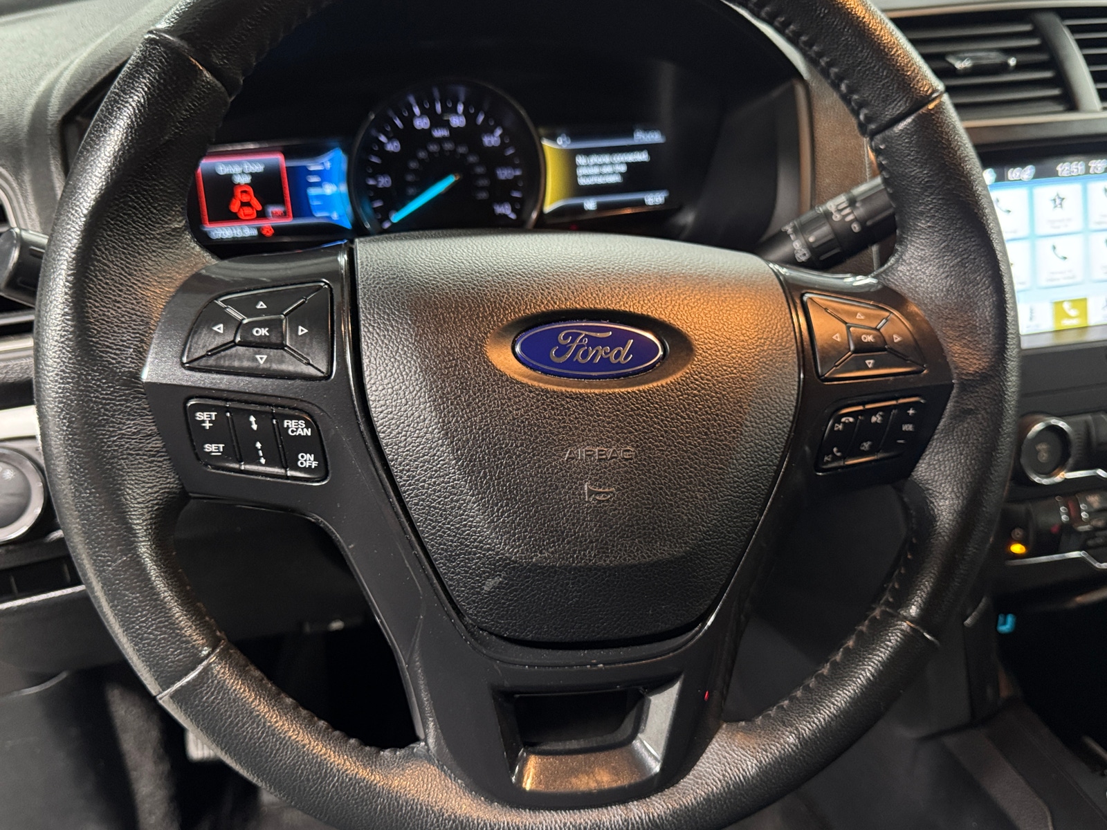 Thumbnail: 2019 Ford Explorer - 4
