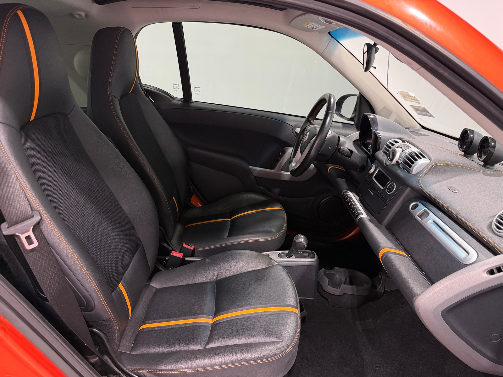 Thumbnail: 2016 smart fortwo - 2