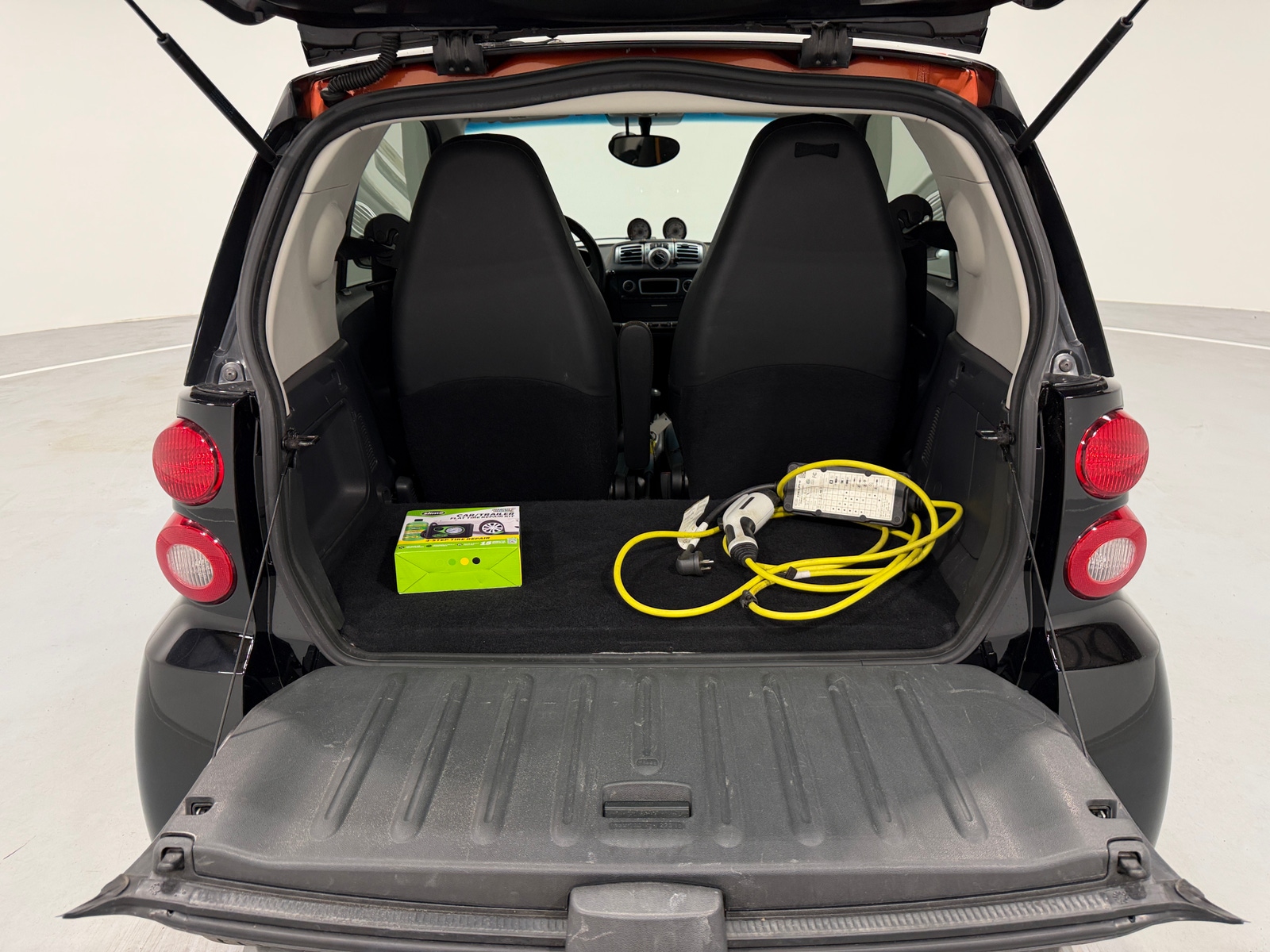 Thumbnail: 2016 smart fortwo - 5