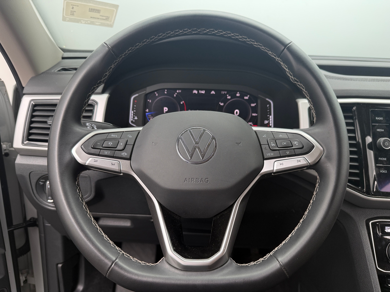 Thumbnail: 2022 Volkswagen Atlas - 4
