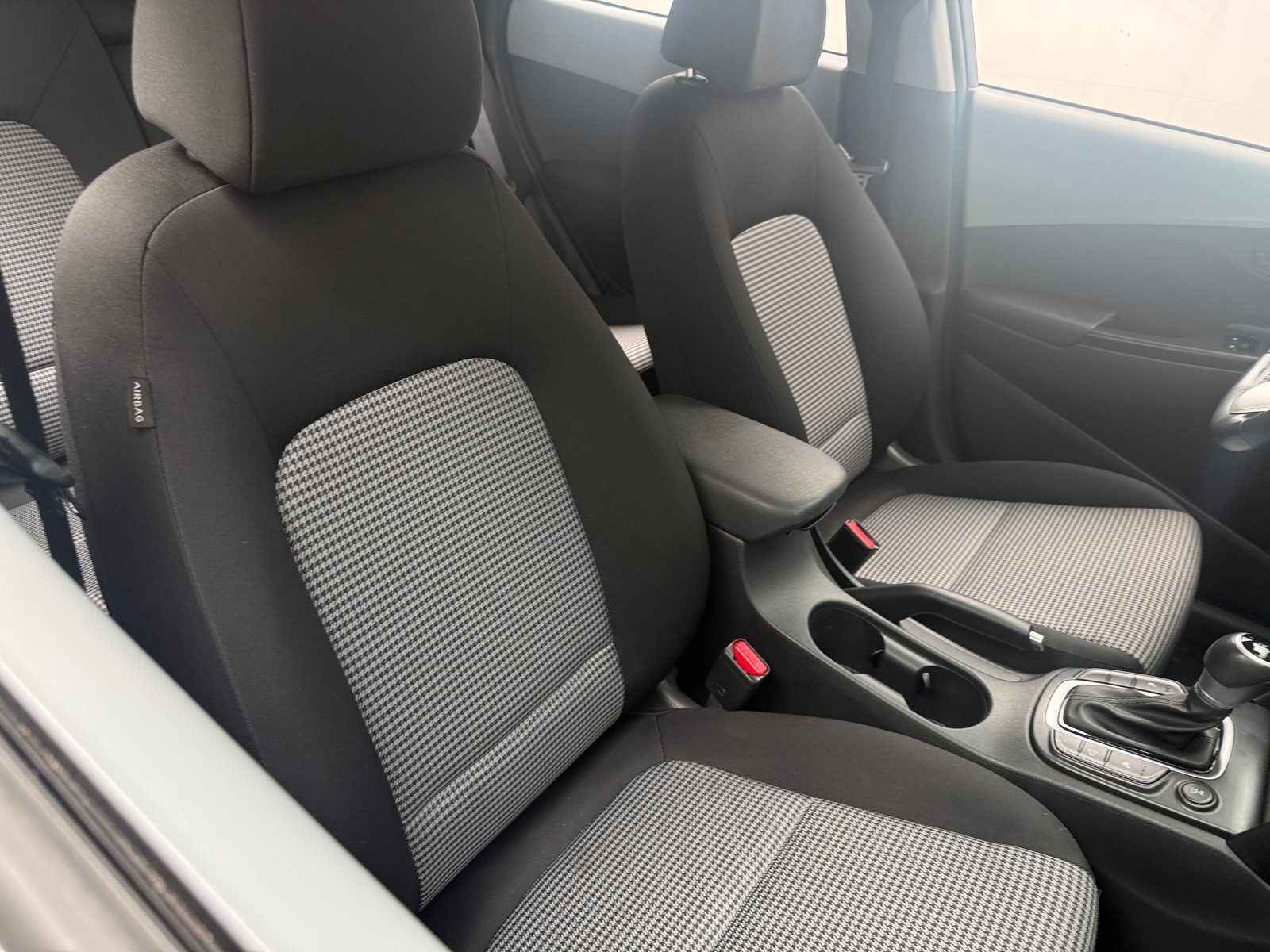 Thumbnail: 2020 Hyundai Kona - 2