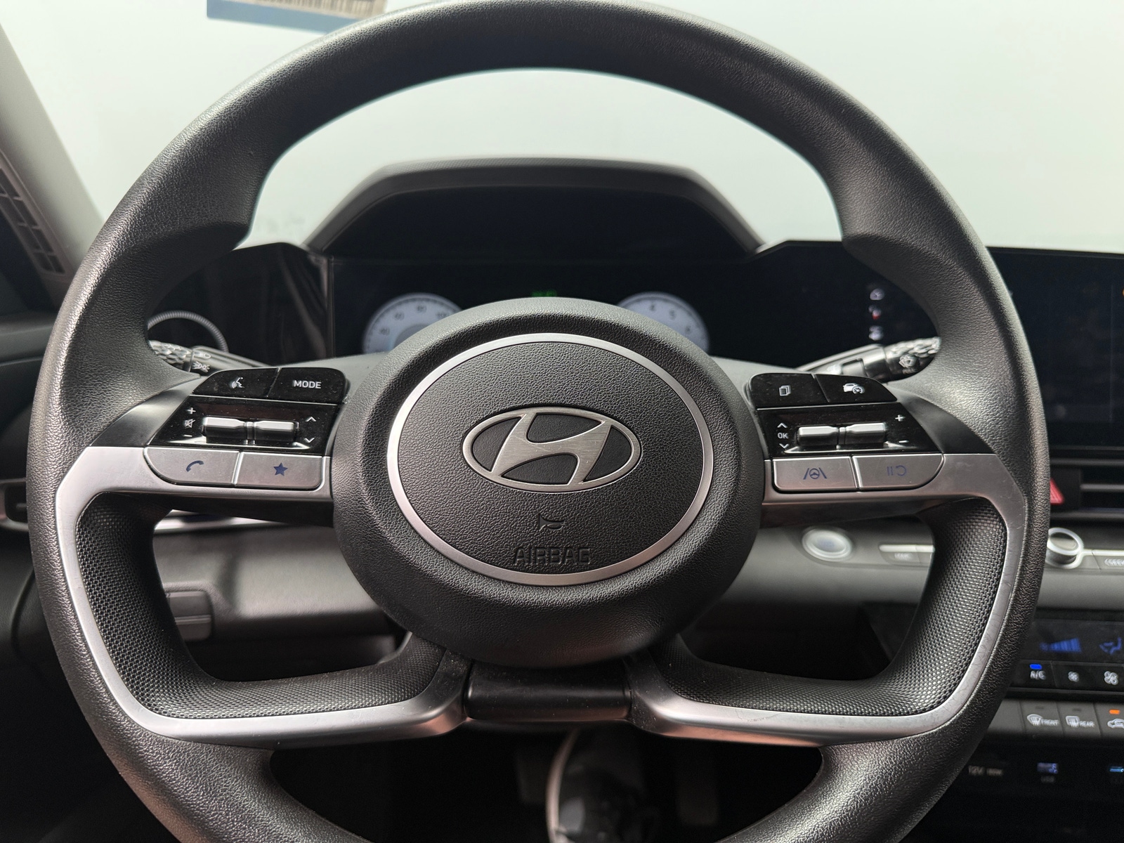 Thumbnail: 2024 Hyundai Elantra - 5