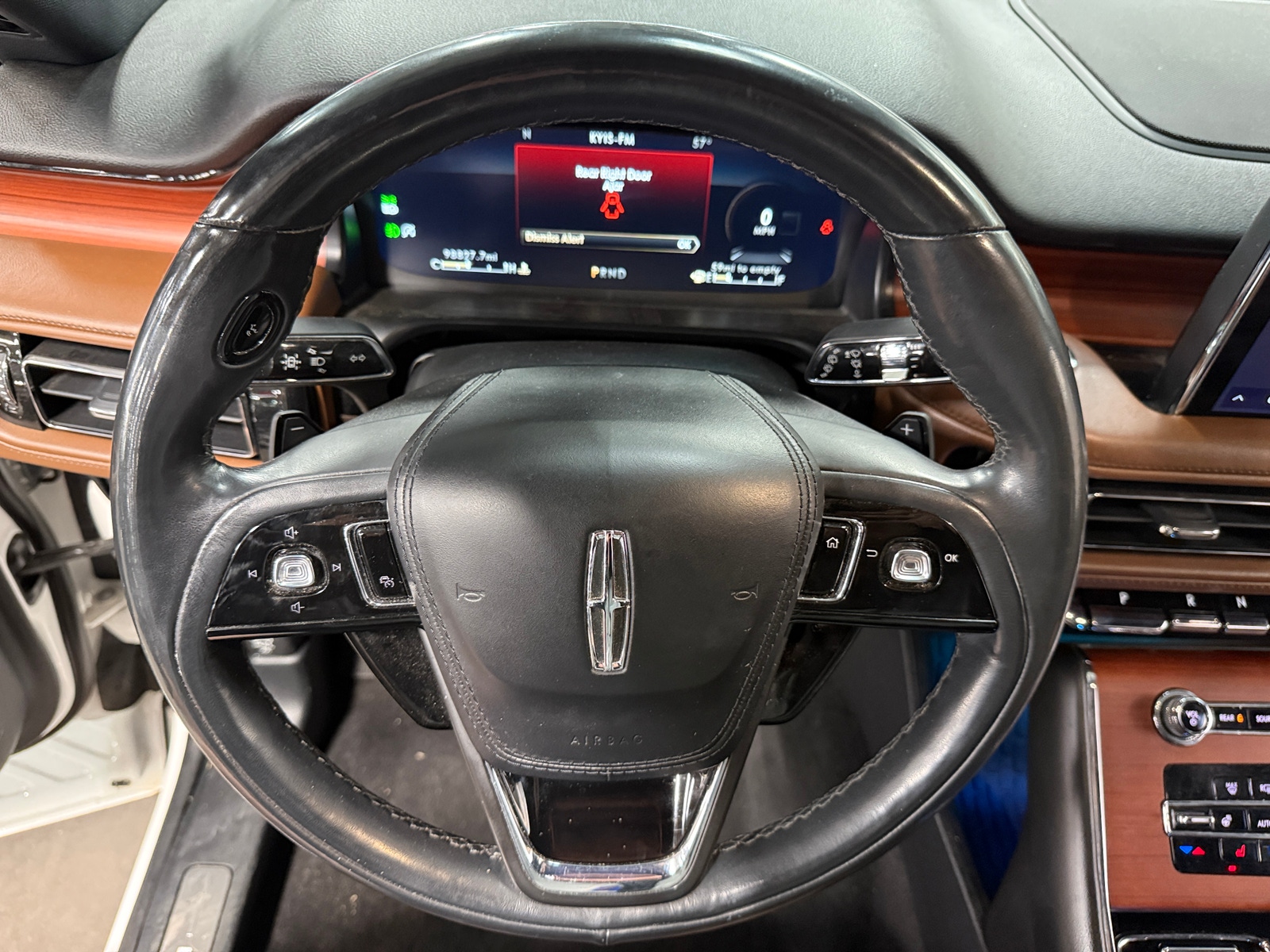 Thumbnail: 2021 Lincoln Aviator - 4