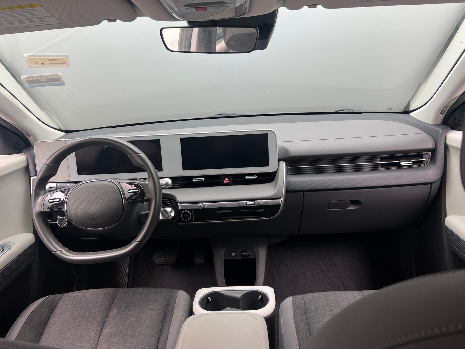 Thumbnail: 2022 Hyundai Ioniq 5 - 3