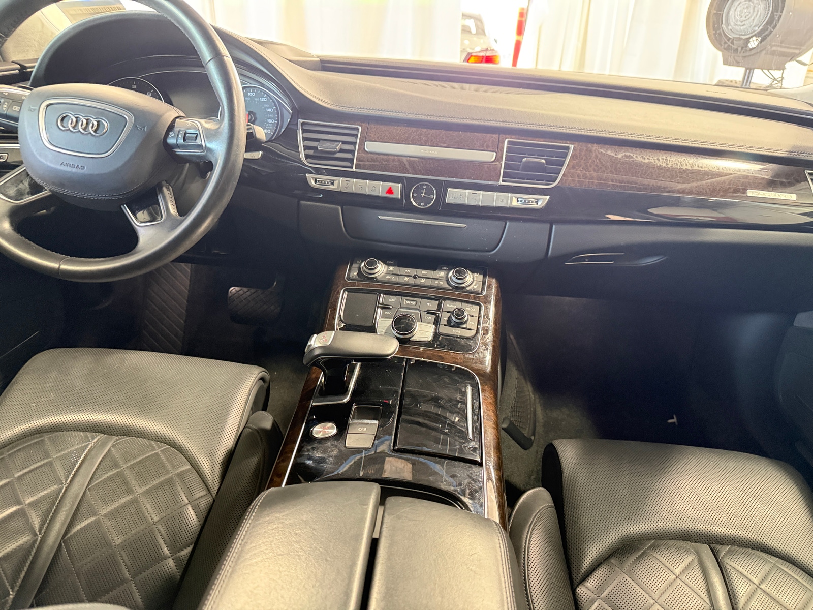 Thumbnail: 2016 Audi A8 - 3