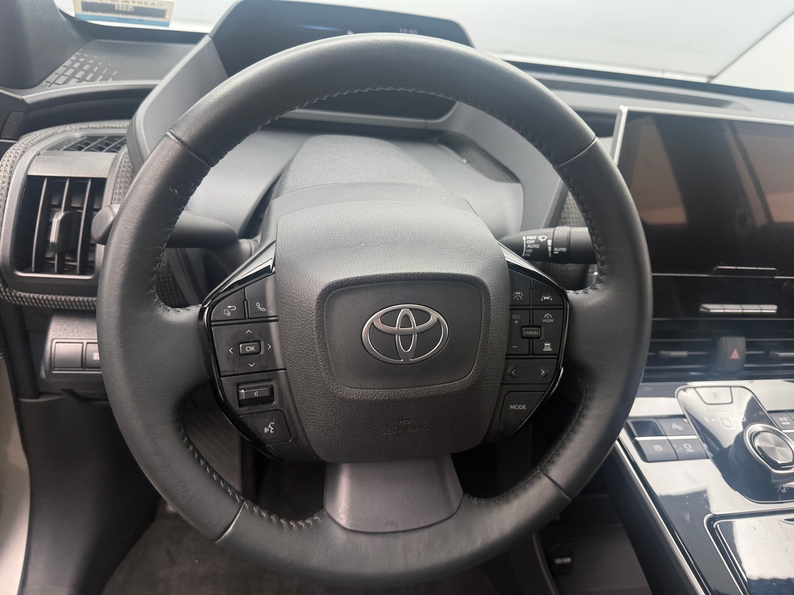 Thumbnail: 2024 Toyota bZ4X - 5