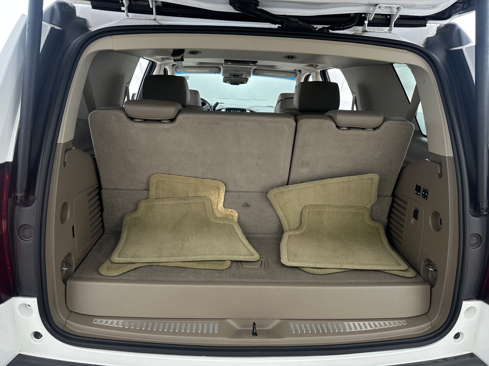 Thumbnail: 2016 Chevrolet Tahoe - 6