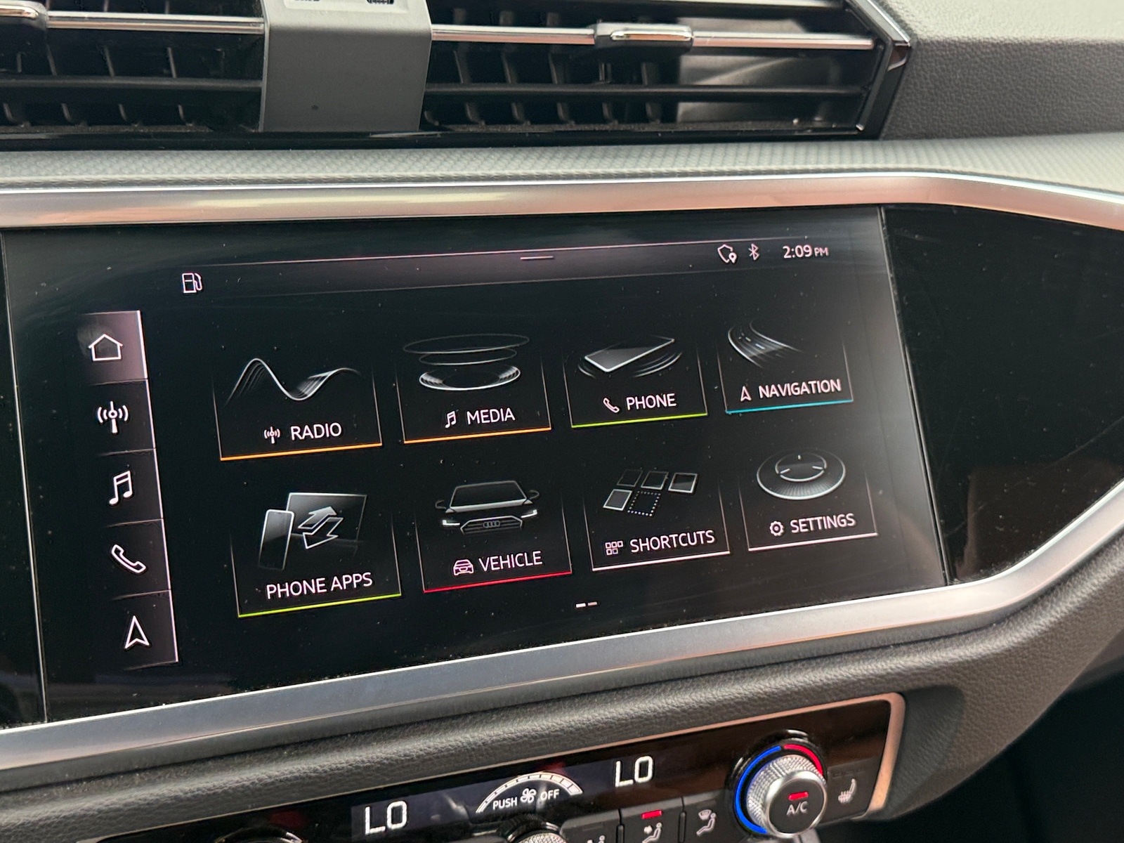 Thumbnail: 2020 Audi Q3 - 3