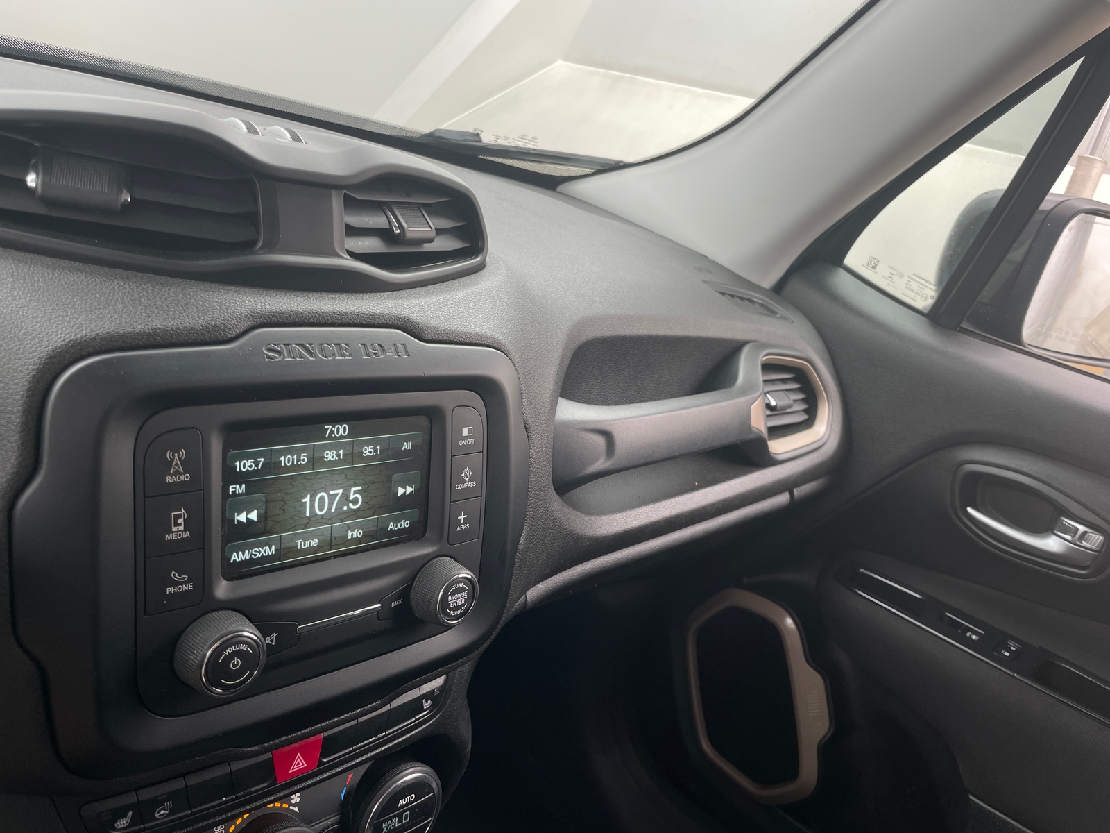 Thumbnail: 2016 Jeep Renegade - 4