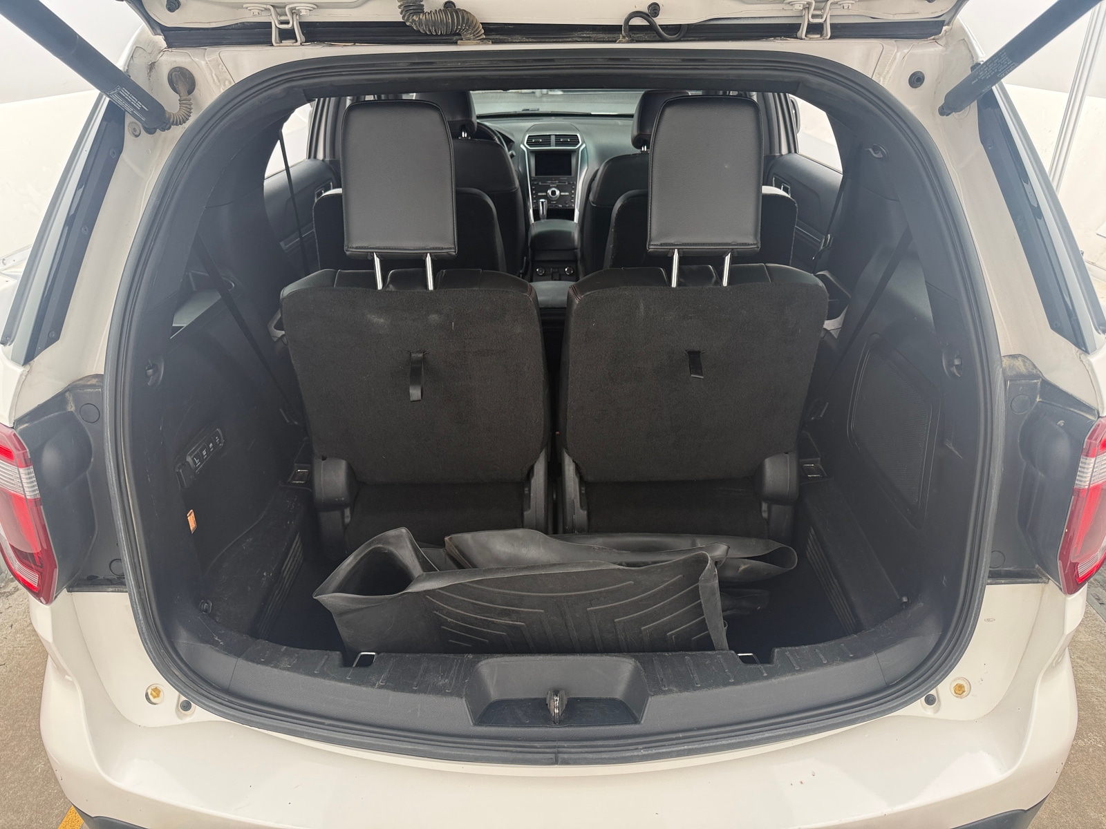 Thumbnail: 2016 Ford Explorer - 6