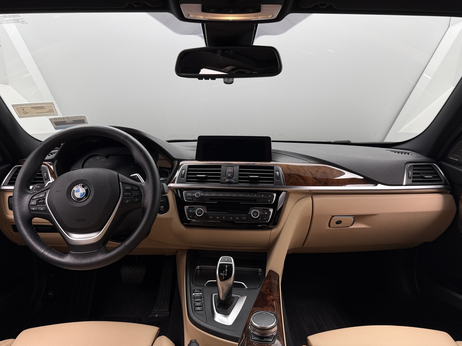Thumbnail: 2018 BMW 3 Series - 2