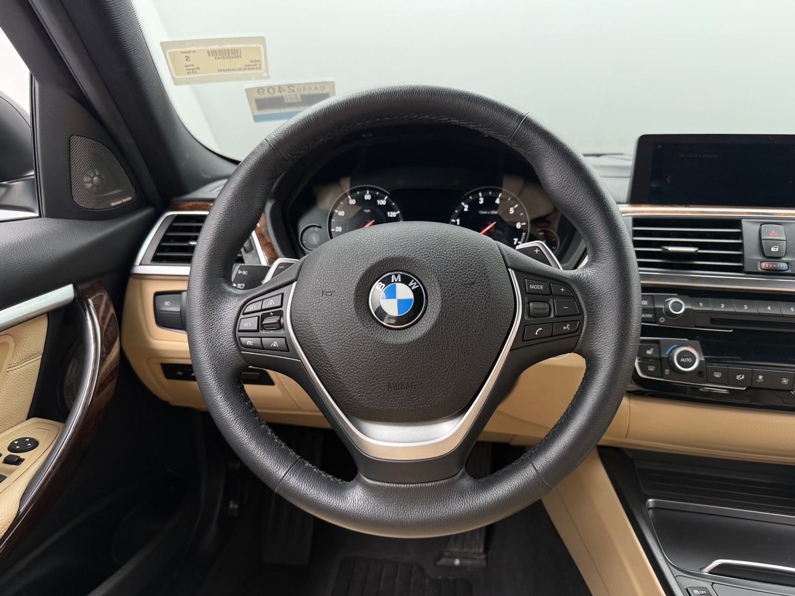 Thumbnail: 2018 BMW 3 Series - 4