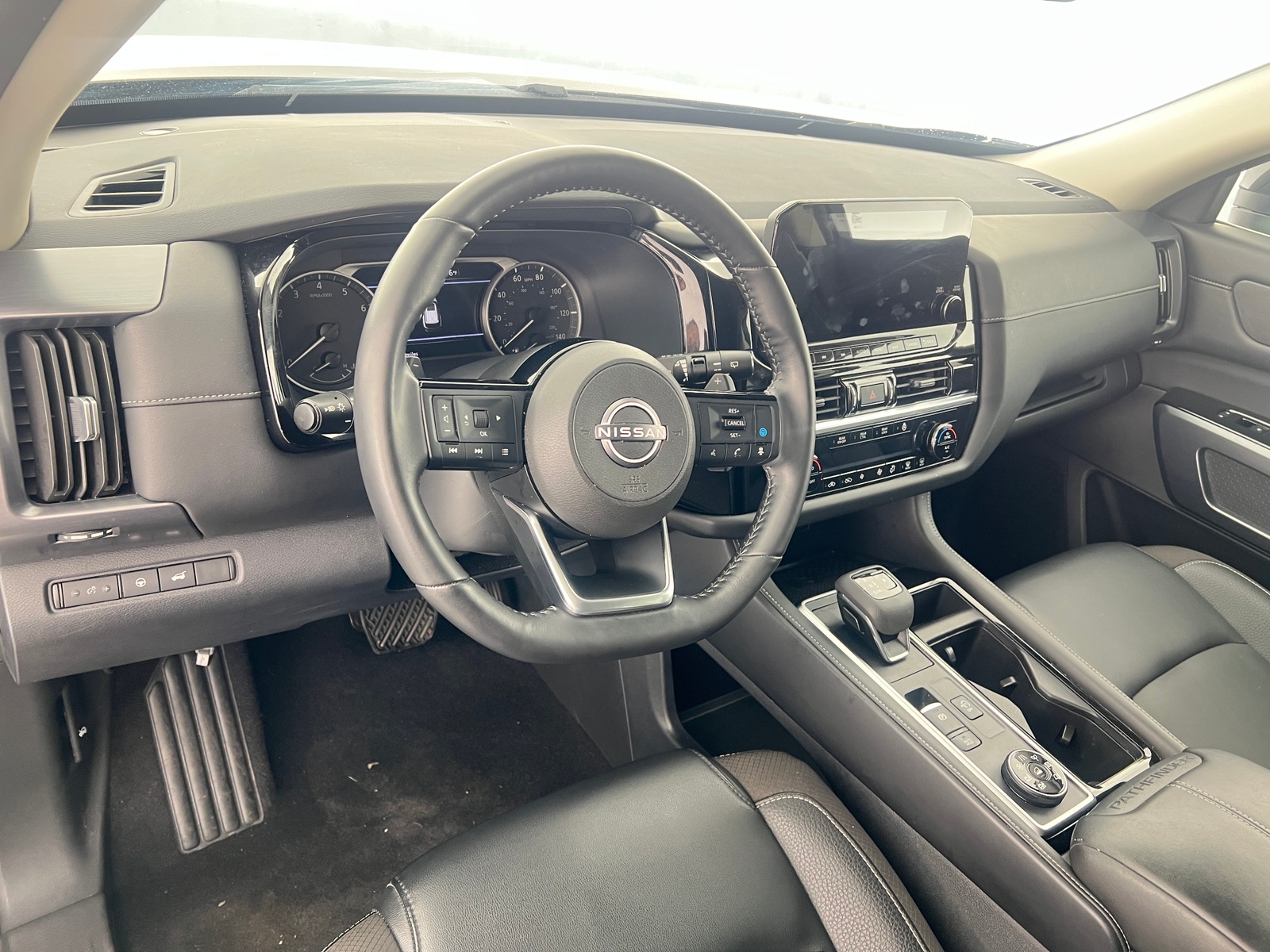 Thumbnail: 2023 Nissan Pathfinder - 2