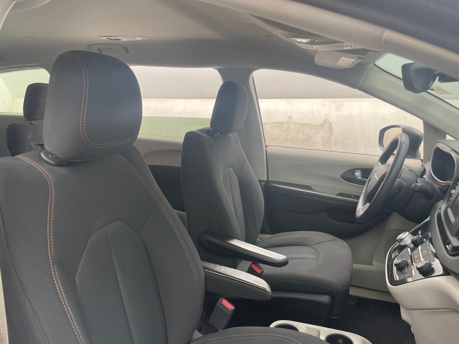 Thumbnail: 2017 Chrysler Pacifica - 2